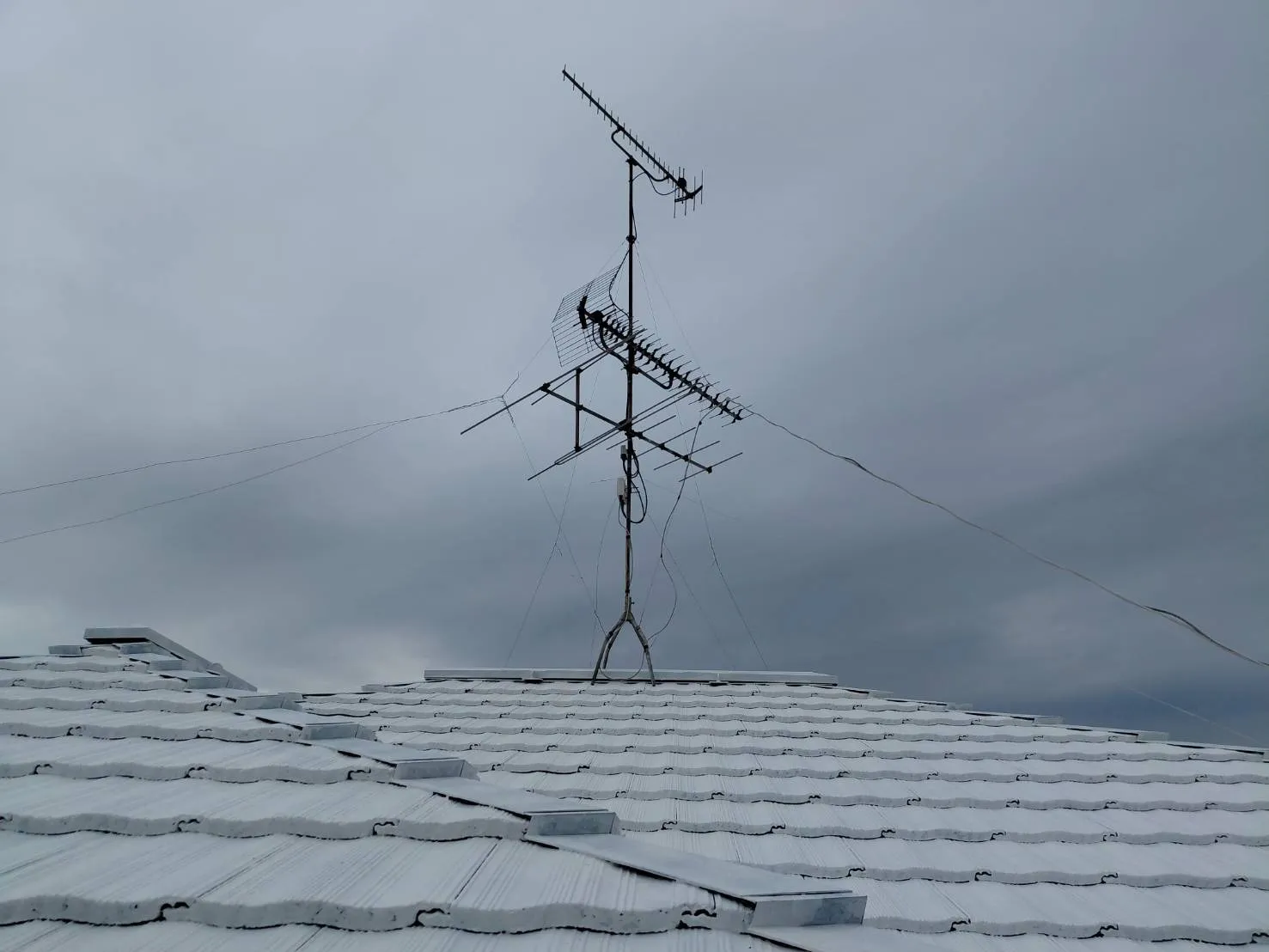 ３月２４日  八幡西区千代田にて、リフォームの元請けさんよりアンテナ撤去依頼